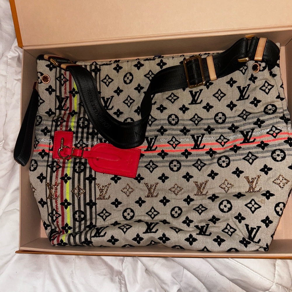 Louis Vuitton CheChe Bohemian Handbag Monogram Jacquard